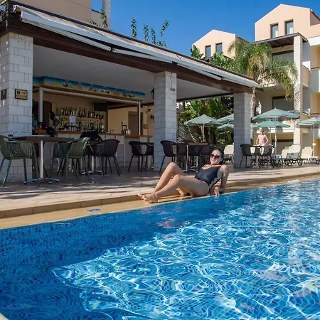 Creta Palm & 4*